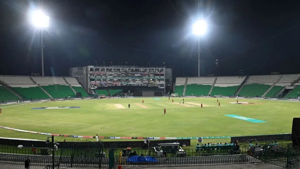 इस्लामाबाद यूनाइटेड बनाम हैदराबाद किंग्समेन PSL 2026 एलिमिनेटर 2 के लिए गद्दाफी स्टेडियम, लाहौर की पिच और मौसम रिपोर्ट